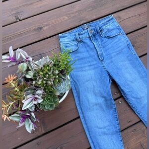 🕊️Abercrombie & Fitch Super Skinny High Rise, Size 2